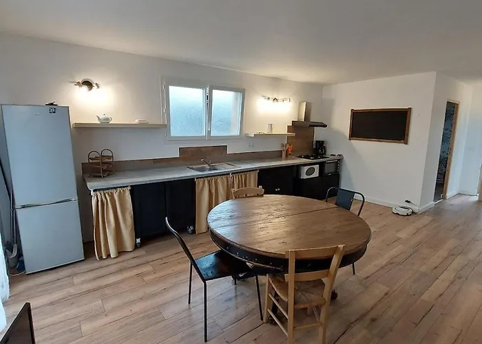 Maisonnette Individuelle Hébergement de vacances Figarol